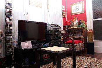 Lonyay Street Apartment *