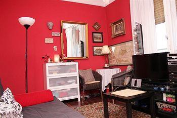 Lonyay Street Apartment